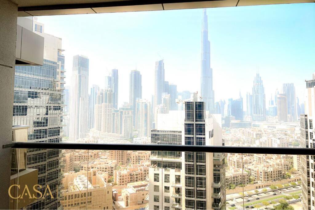 Lovely Big Studio W/ Burj Khalifa View In Downtown 두바이 외부 사진