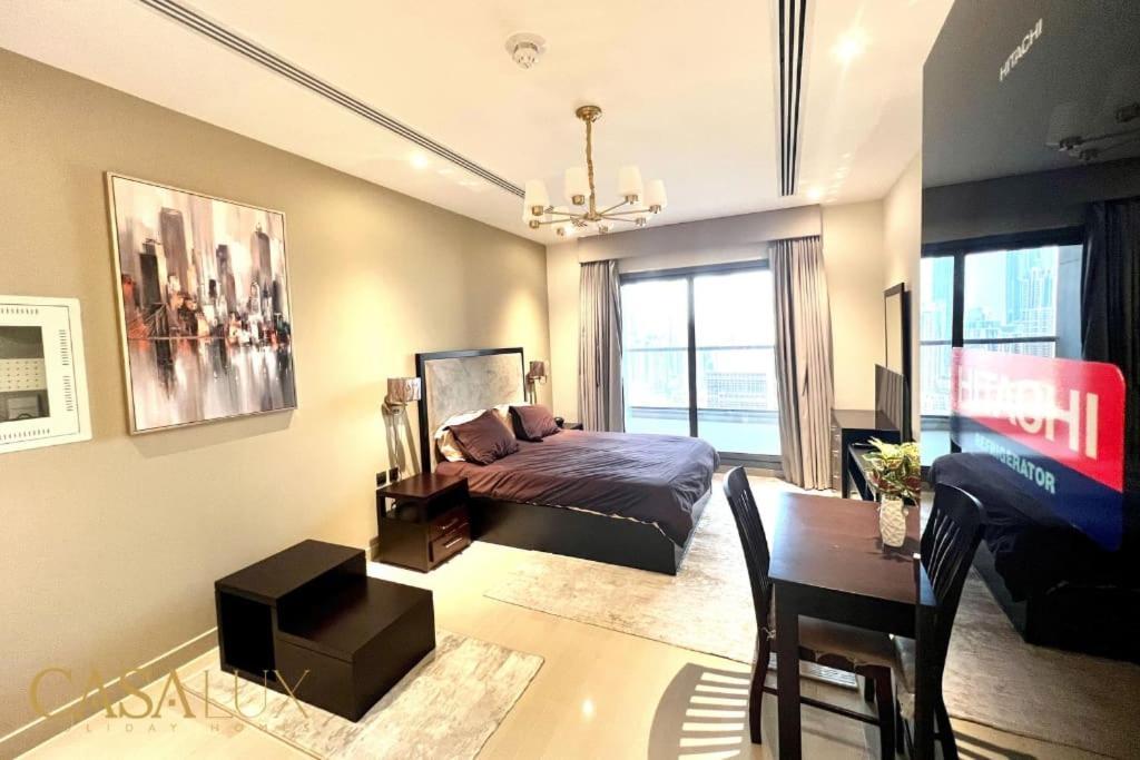 Lovely Big Studio W/ Burj Khalifa View In Downtown 두바이 외부 사진