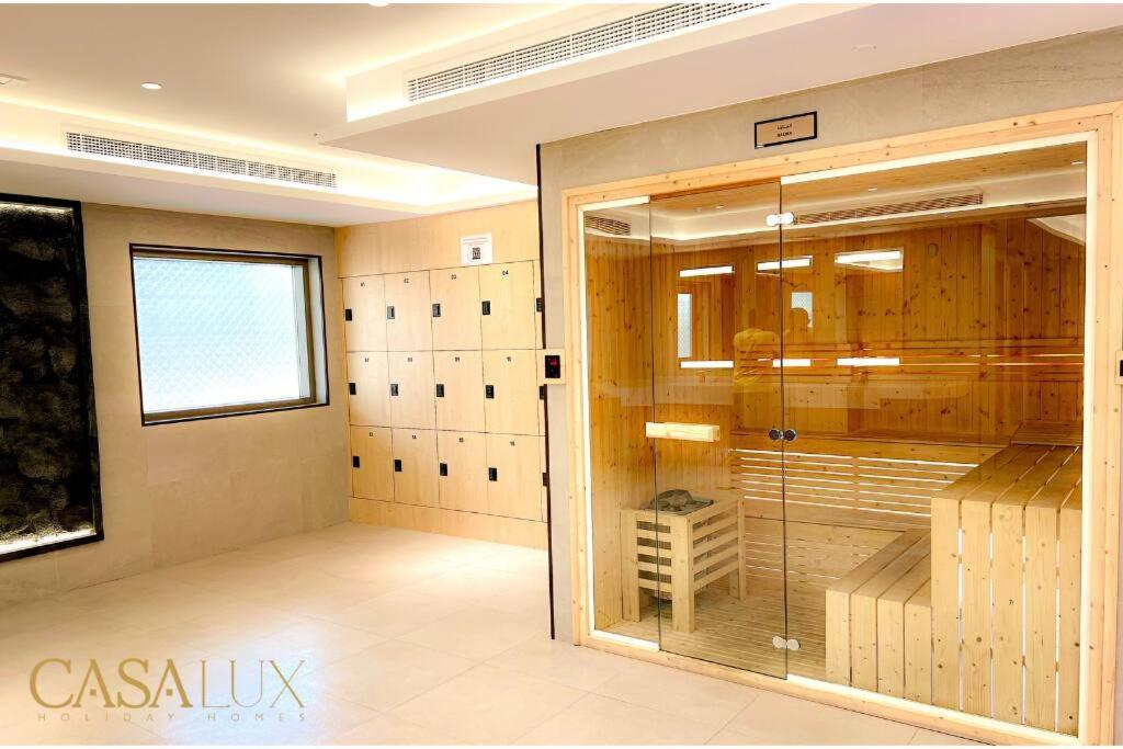 Lovely Big Studio W/ Burj Khalifa View In Downtown 두바이 외부 사진