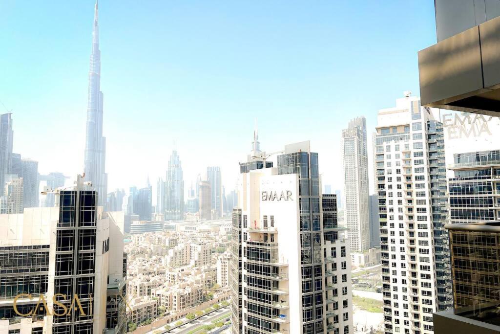 Lovely Big Studio W/ Burj Khalifa View In Downtown 두바이 외부 사진